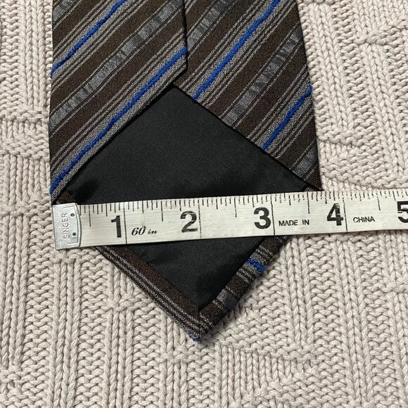 Hugo Boss brown striped silk tie. - Picture 5 of 5